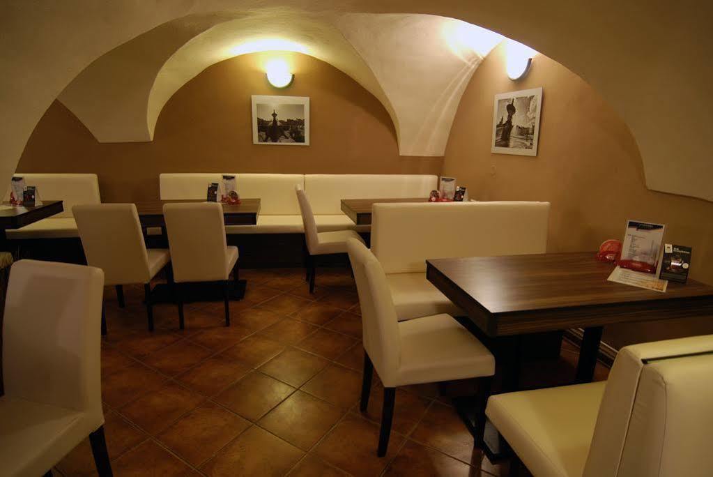 Fontana Pizzeria - Pension Ceske Budejovice Exteriér fotografie